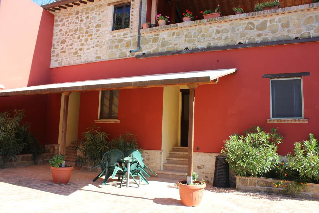 הוילה Cannara Societa Agricola F.Lli Angelucci מראה חיצוני תמונה